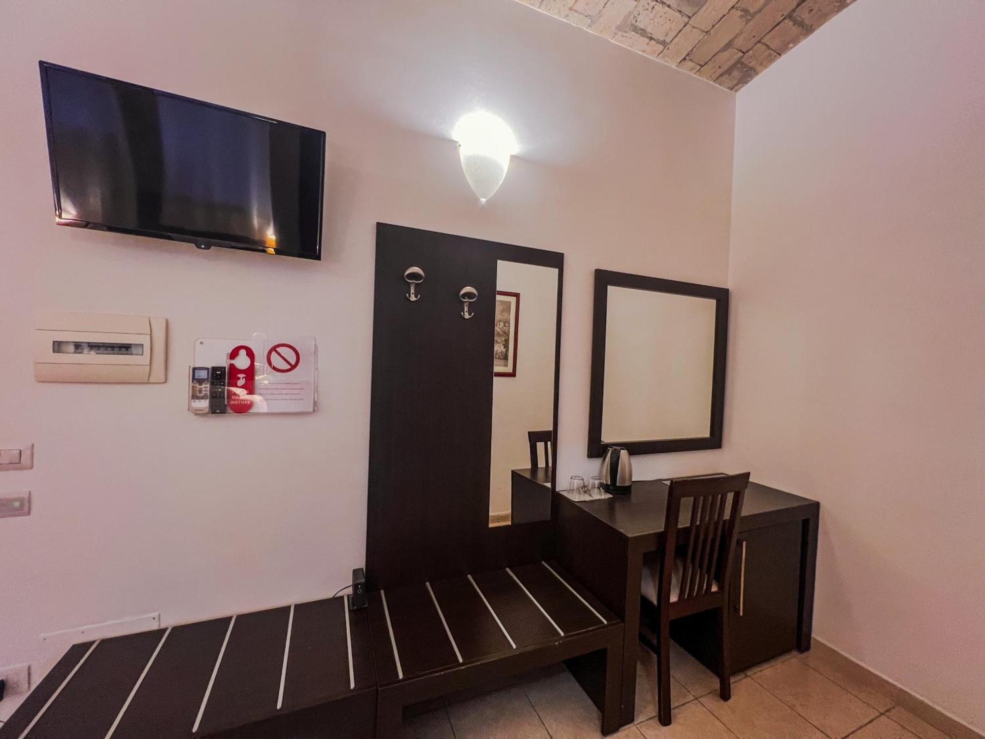 Saint Peter Loft Hotel โรม ภายนอก รูปภาพ