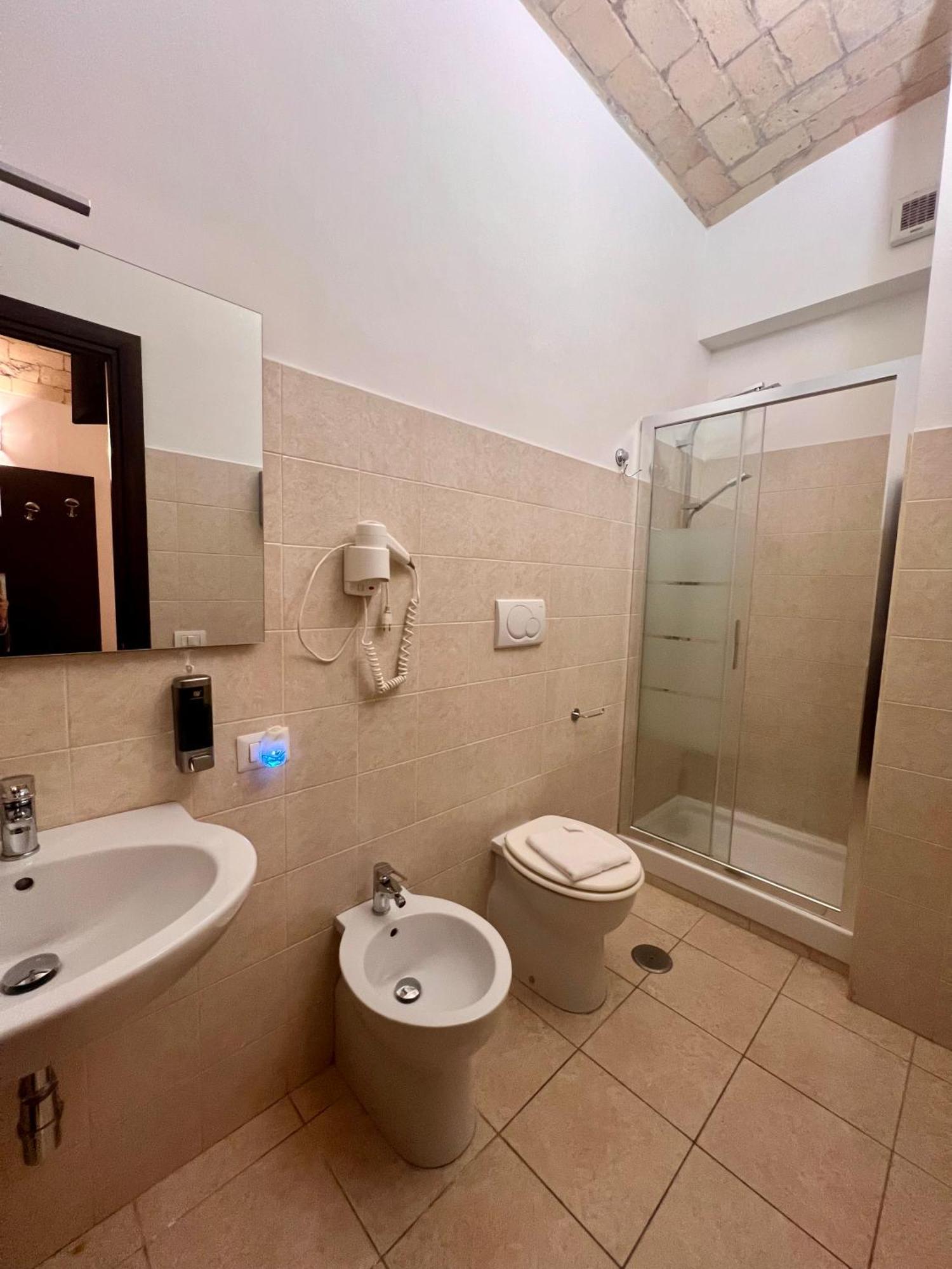Saint Peter Loft Hotel โรม ภายนอก รูปภาพ